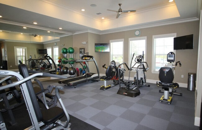 Gimnasio - Evergreen at Arbor Hills Apartamentos