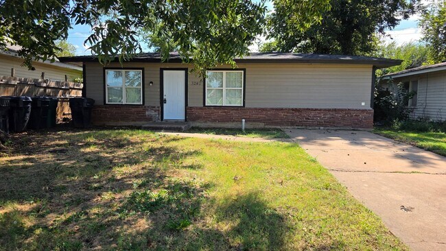 Building Photo - Housing Vouchers Accepted Rental