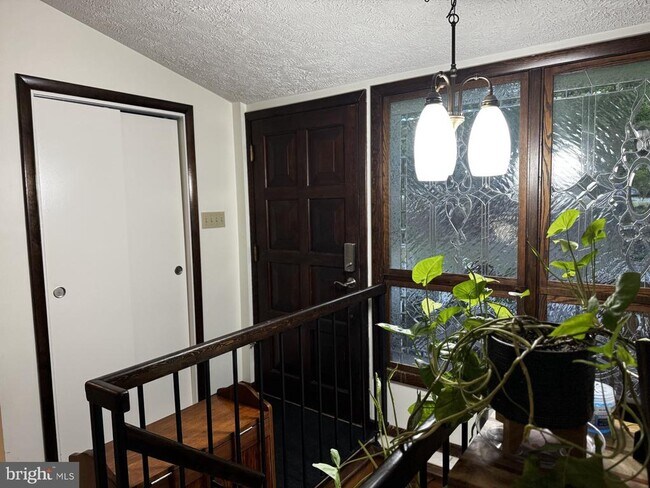 Photo - 11800 Wolf Run Ln