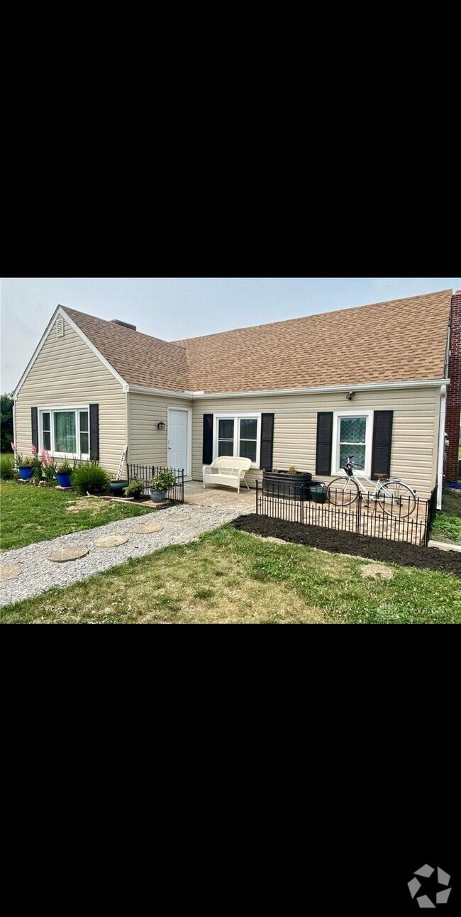 Building Photo - 9409 OH-571 Rental