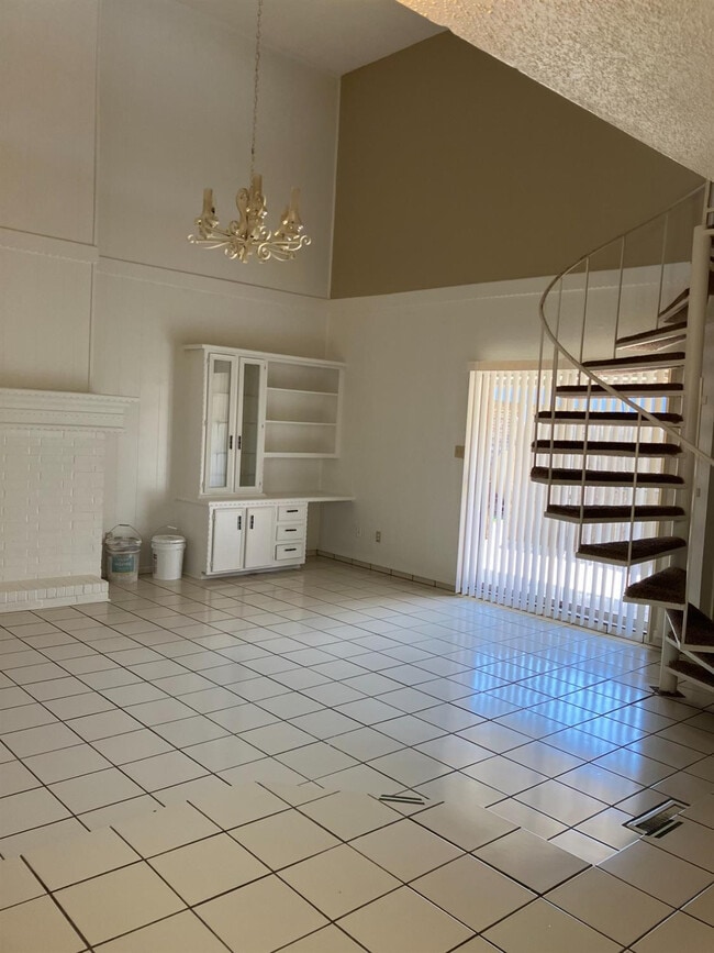 Photo - 4404 75th Dr