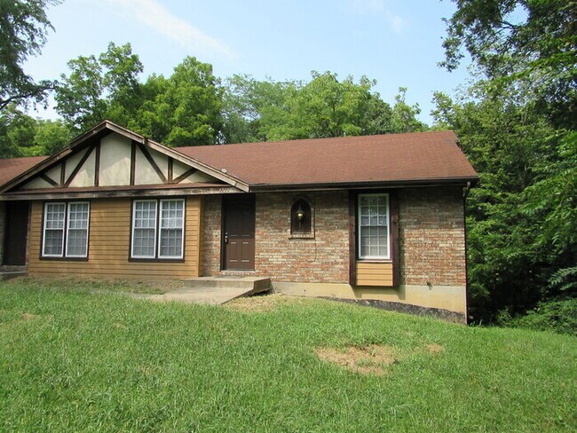 Updated Duplex in Pleasant Valley! - Updated Duplex in Pleasant Valley! House