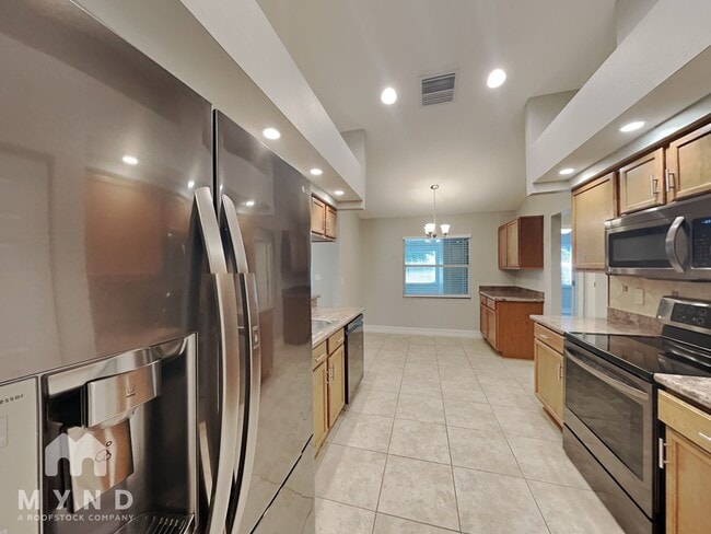 Photo - 8280 Philatelic Dr