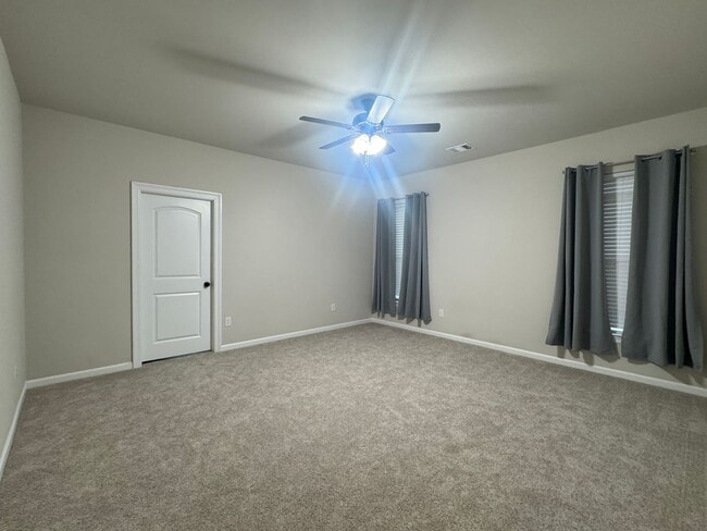 Photo - Like New - Home for Rent in Denham Springs