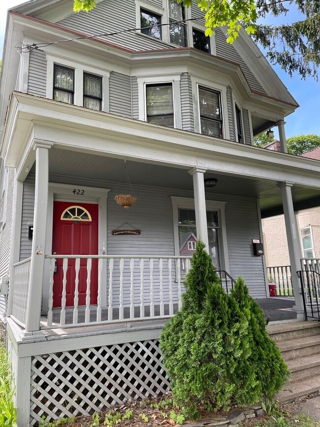 Photo - 420-422 Douglas Street Unit 422 Upper