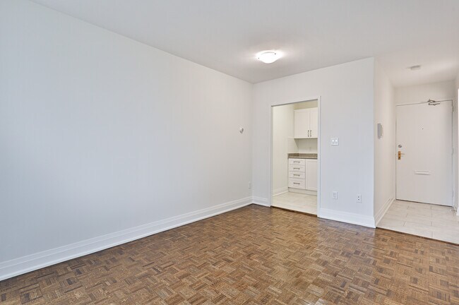 Photo - 70 Cambridge Ave Unit JR-1 Bed