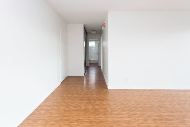 Metro 348 Apartments
