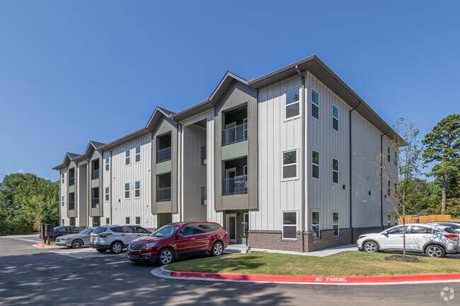 Building Photo - Bacardi Place Rental