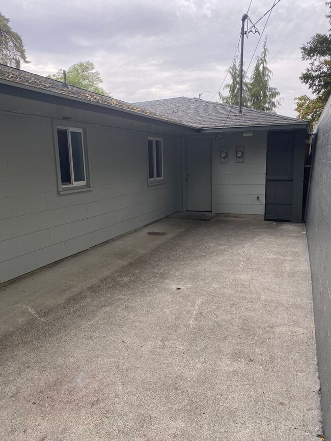 Photo - Johnson Duplex Apartments Unit 607 13th St