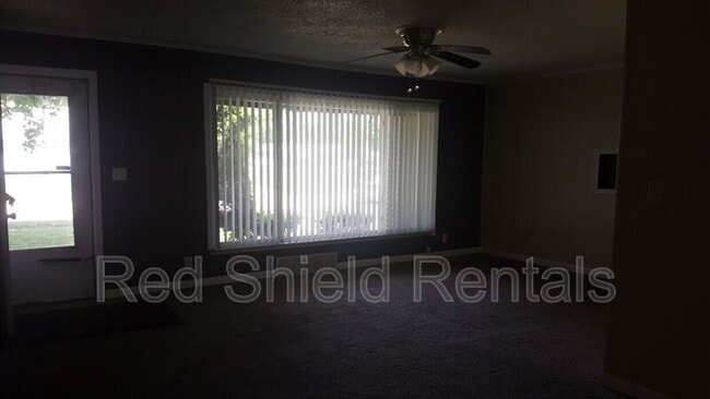 Photo - 585 Olds St