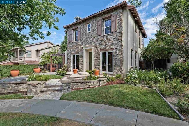 Photo - 109 Elegans Ct