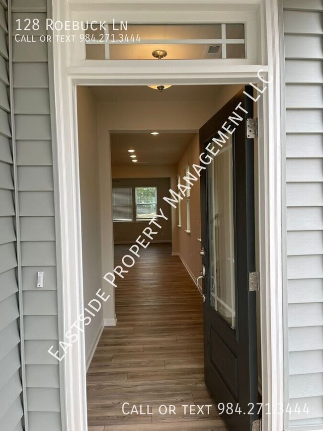Photo - 128 Roebuck Ln