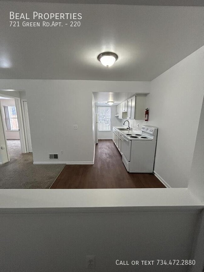 Photo - 721 Green Rd Unit 220