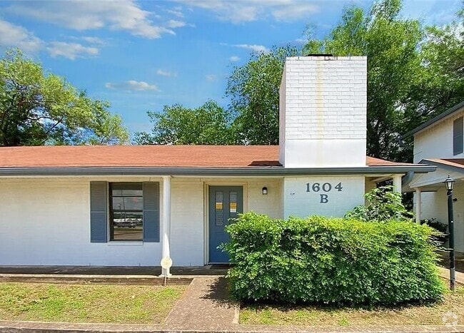 Building Photo - 1604 Mill St Unit 1604 #B Rental
