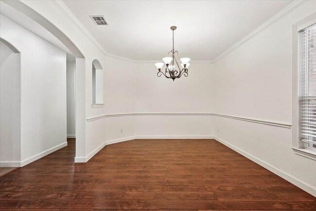 Photo - 607 Tuskegee Dr