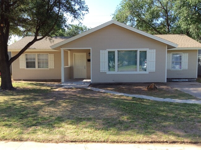 Photo - GREAT COLLEGE PROPERTY--PRE-LEASING FOR AUGUST! Completely Updated! 3 bedroom/2 bath Close to TTU...