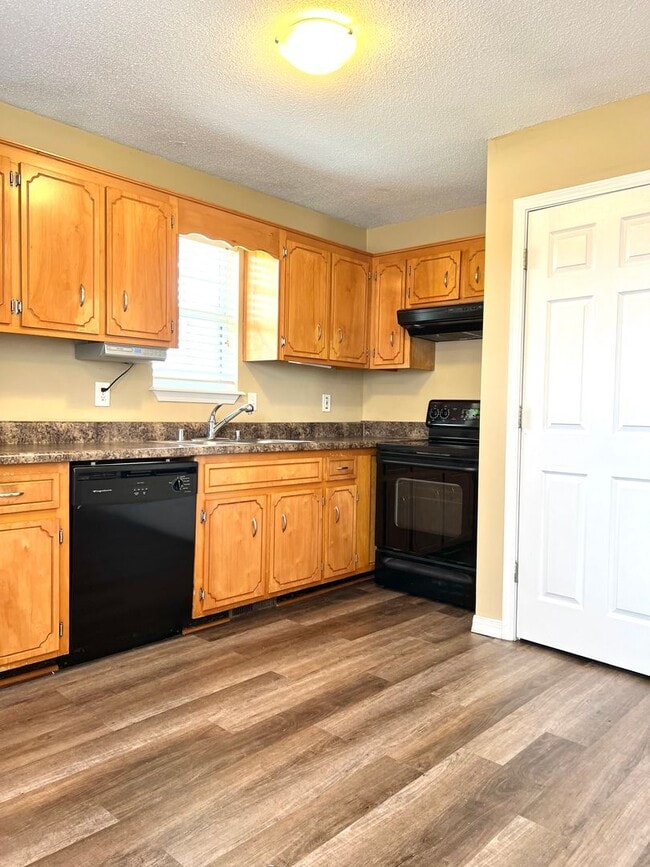 Photo - 128 Gail St