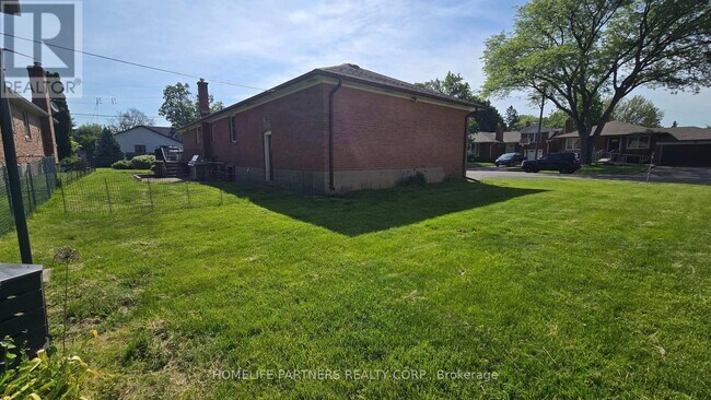 Photo - 26 Leland Ave