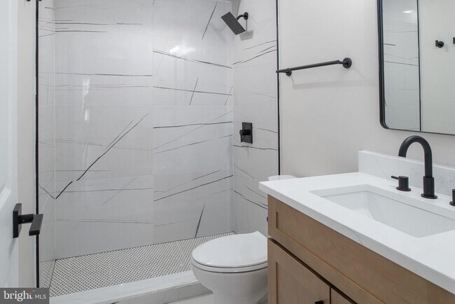 Photo - 1 E Montgomery St