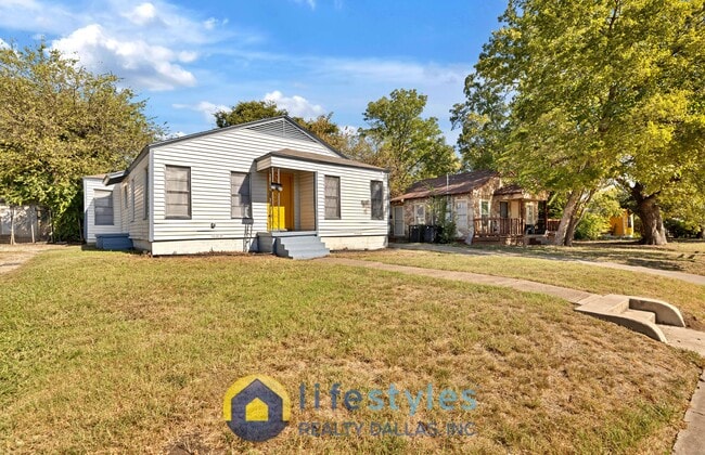 Photo - 2245 E Overton Rd