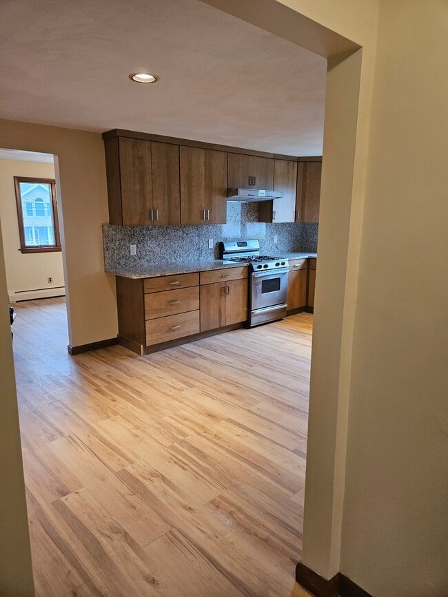 Photo - 54 Pleasant St