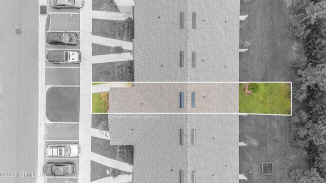 Photo - 243 Sage Br St