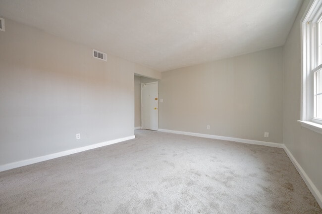 Photo - 3926 Southern Ave SE Unit 301