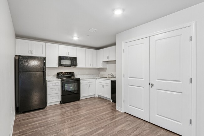 Riverstone Commons