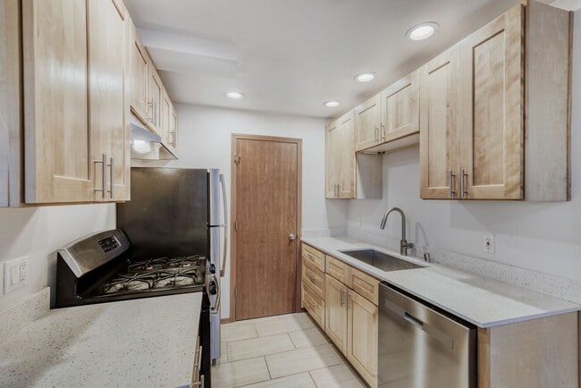 Photo - Segovia Building Unit 3