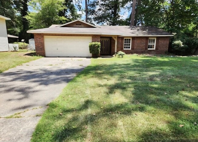 Building Photo - North Columbus 3 Bedrooms 2 Bath Garage