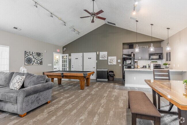 Clubhouse - Clackamas Trails Apartments