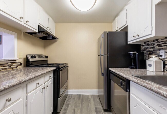 Photo - 9407 Westheimer Rd Unit 305