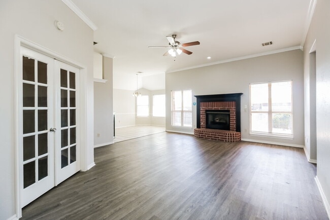 Photo - 600 NE 20th St