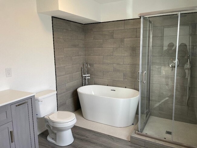 Photo - 1106 N 60th Ave