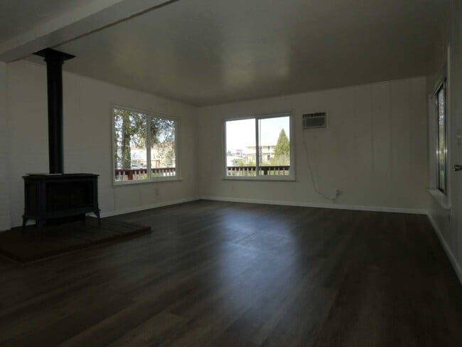 Photo - 8267 Old School Way