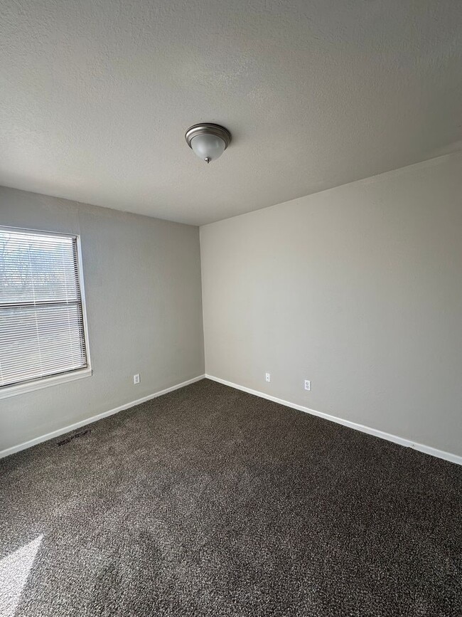 Photo - 4212 E 55th St Unidad 4214 E 55th St