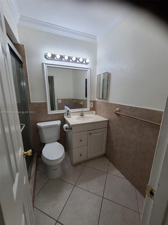 Photo - 2424 SE 17th St Unit 114B