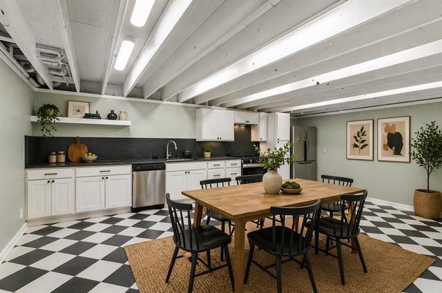 Photo - 306 S Walton St