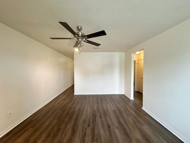 Photo - 1810 Aztec Trce