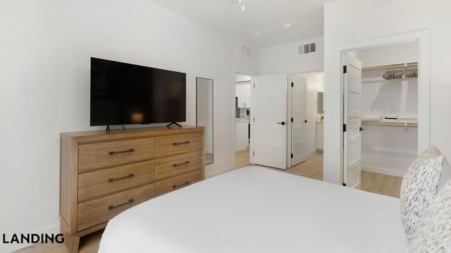 2555 N Rancho Dr Unit 2065
