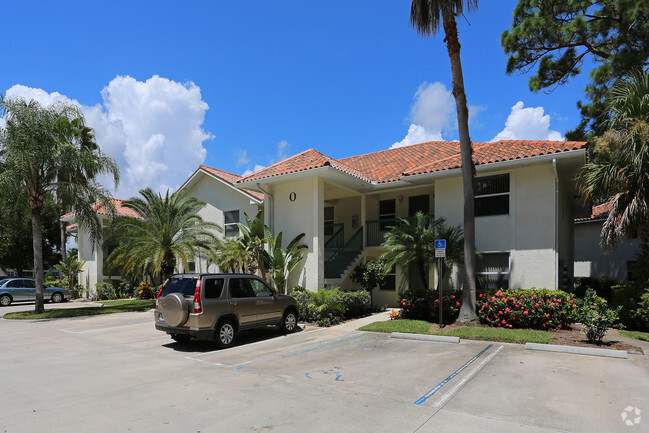 St Lucie Oaks Apartments