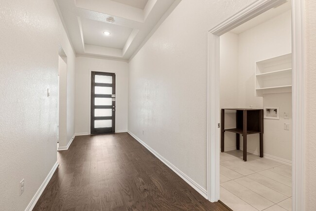 Photo - Beautiful 5 bedroom, 3 bathroom home in Buda!!!