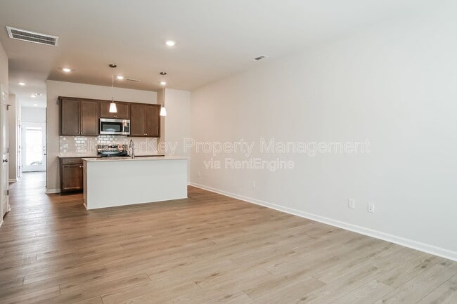 Photo - 112 Silver Fir Ln