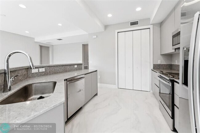 Photo - 12802 NW 83rd Ct Unit 12802