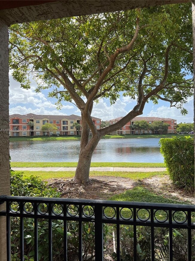 Building Photo - 4600 SW 160th Ave Unit 619