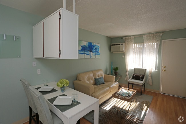 1 Br, 1 Ba-Dining Area