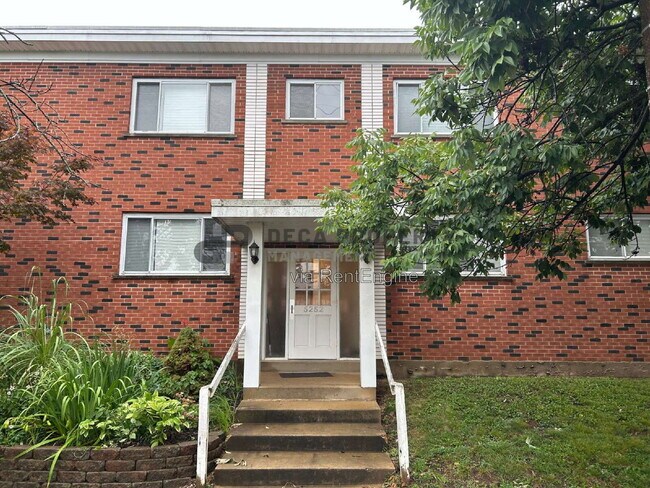 Building Photo - 5252 Bischoff Ave Unit C