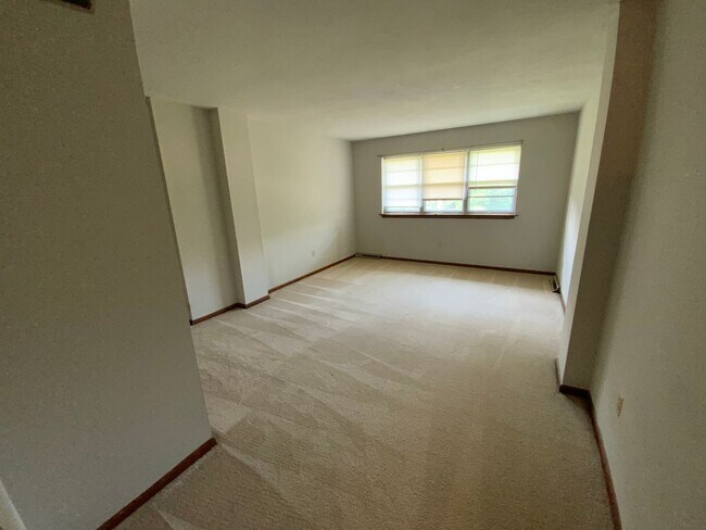 Photo - 4208-4210 Rollins Rd Unidad 4208