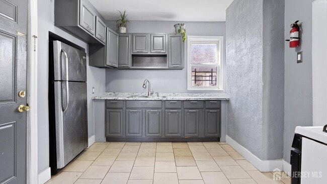 Photo - 126 N 14th St