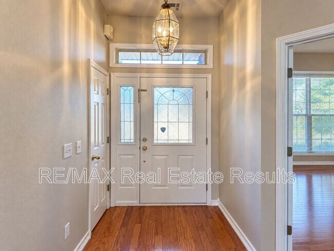 Photo - 306 Old Forge Dr